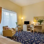 Hotell Grata By Centrum 3*