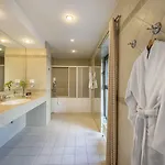 Grata By Centrum Hotell 3*