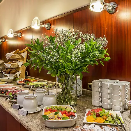 Hotel Grata By Centrum 3*