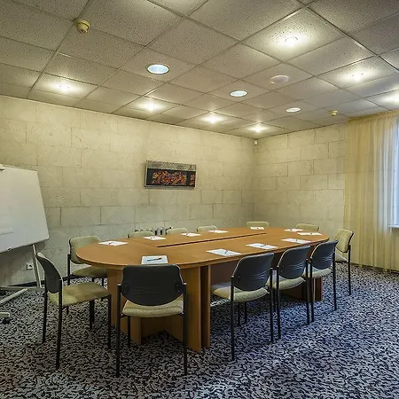 Grata By Centrum Готель