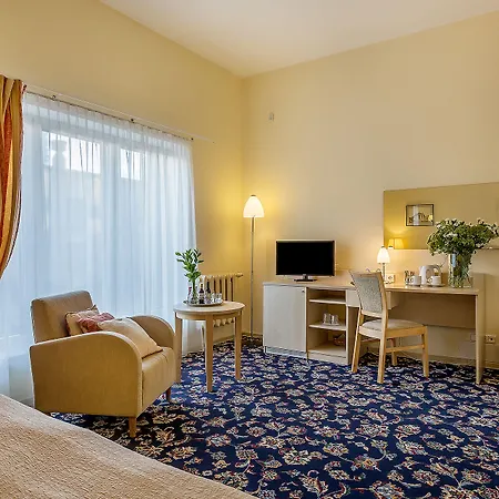 Hotel Grata By Centrum 3*