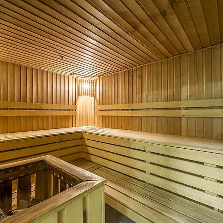 Grata By Centrum Hotel