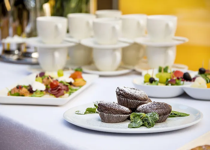 Grata By Centrum Hotell 3*